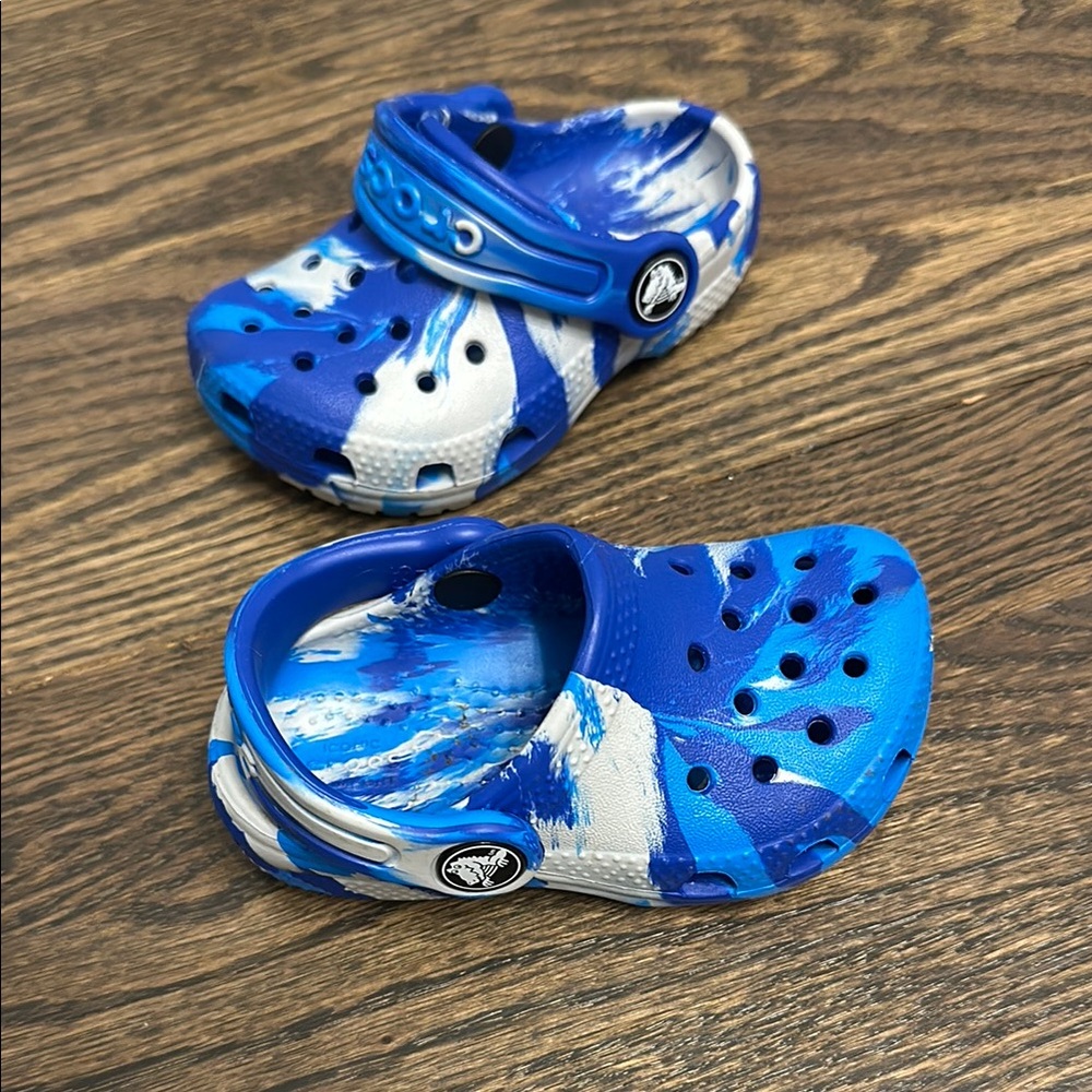 baby Crocs - size C5